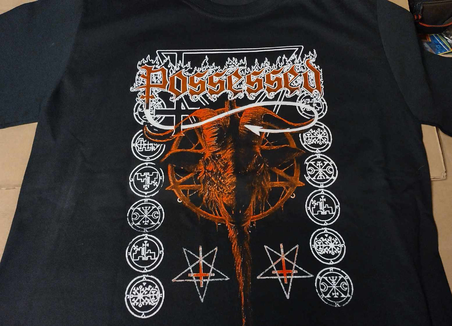 Possessed red goat head T-SHIRT