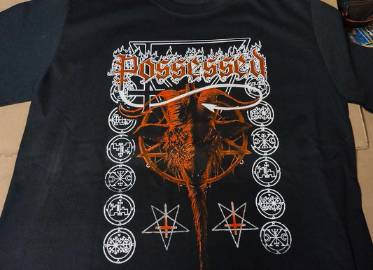 Possessed red goat head T-SHIRT