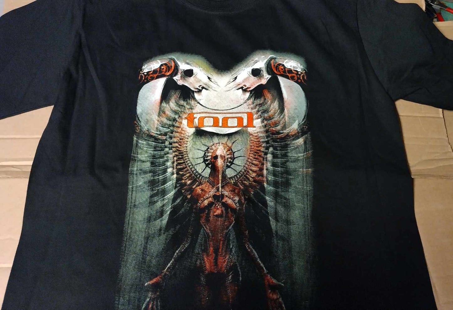 Tool two ram skulls T-SHIRT